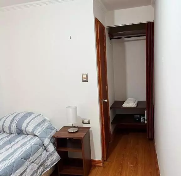 カプセルホテル Semi Hotel Las Torres