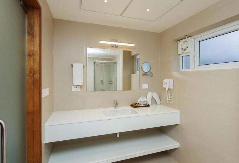 בית מלון כפרי Lincoln Square