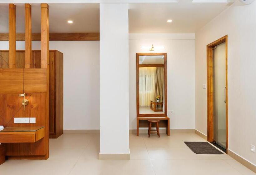 בית מלון כפרי Lincoln Square