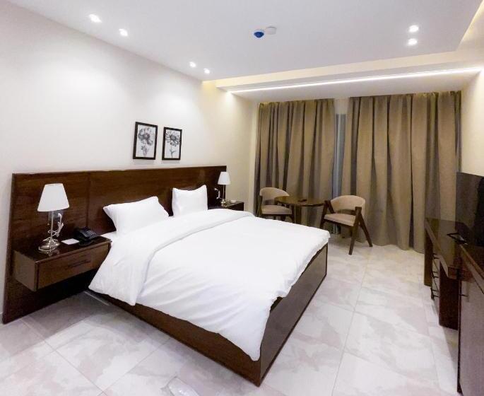 هتل North Paradise