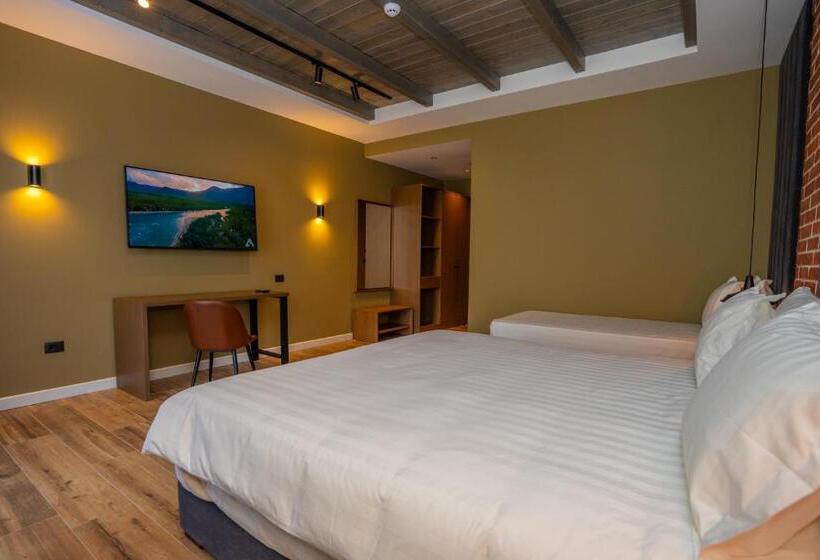 هتل Porta E Alpeve