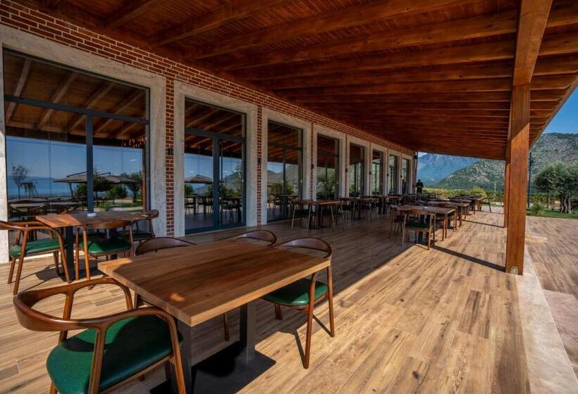 هتل Porta E Alpeve