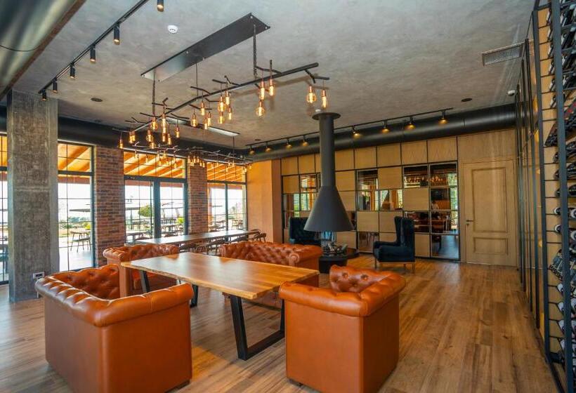 هتل Porta E Alpeve