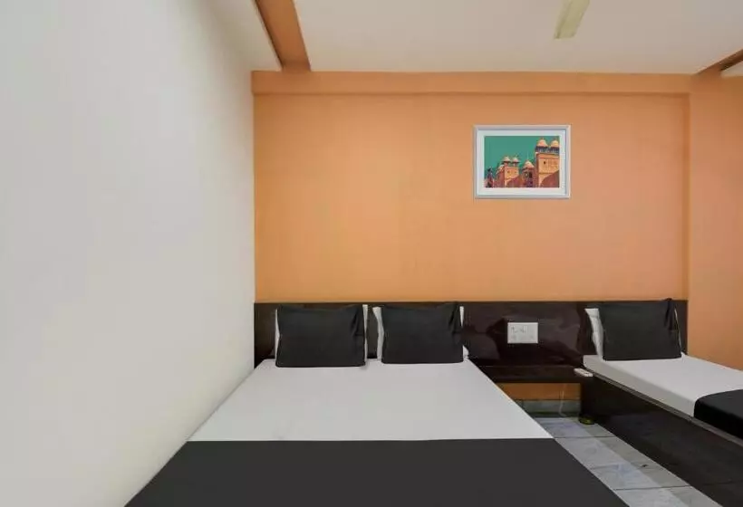 Oyo Hotel Jai Shree Shyam