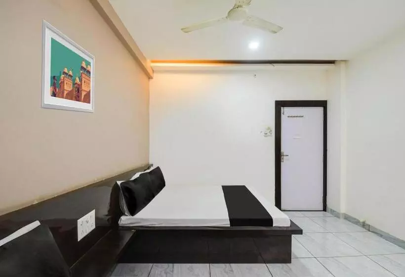 Oyo Hotel Jai Shree Shyam