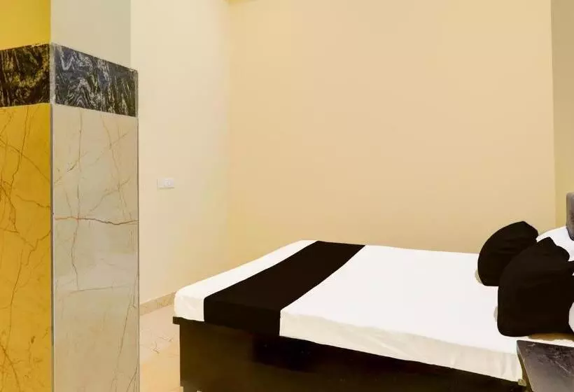 Oyo Paradox Hotel And Restaurant