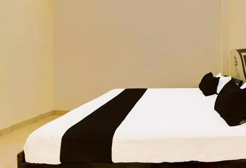 Oyo Paradox Hotel And Restaurant