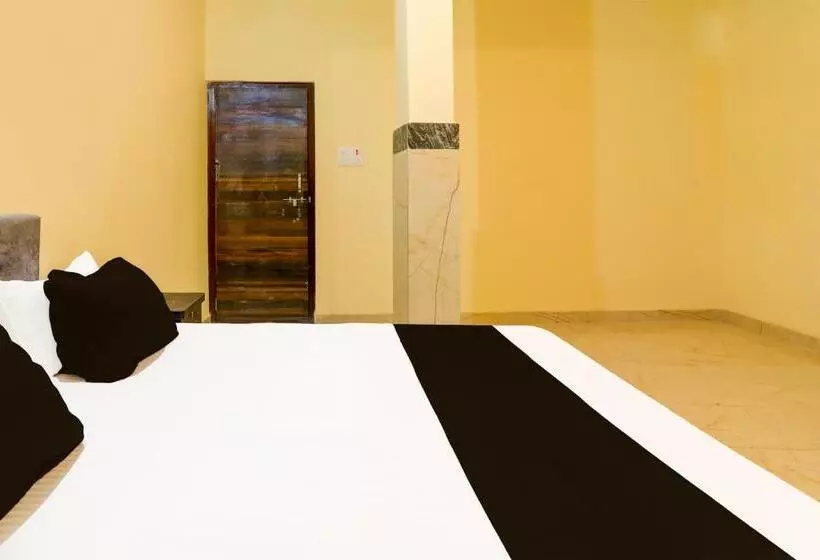 Oyo Paradox Hotel And Restaurant
