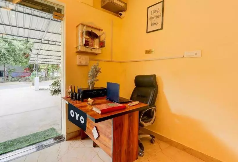 Oyo Paradox Hotel And Restaurant
