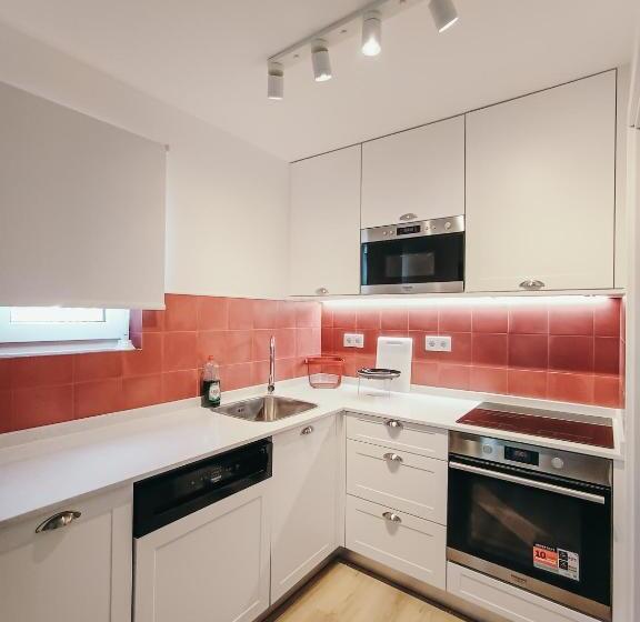 ペンション ébora Residences