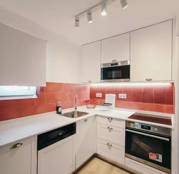ペンション ébora Residences