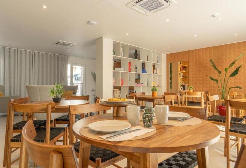 ペンション ébora Residences