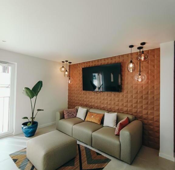 ペンション ébora Residences