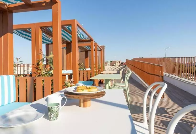 ペンション ébora Residences