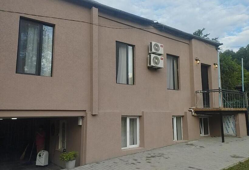 پانسیون Guest House Myoni