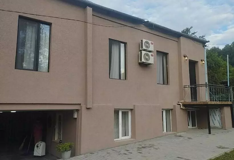 پانسیون Guest House Myoni