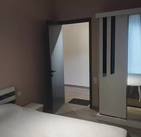 پانسیون Guest House Myoni