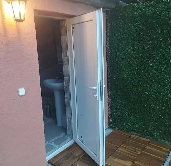 پانسیون Guest House Myoni