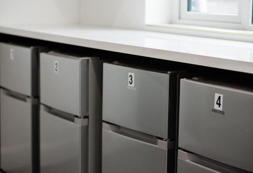 膳宿费 Westwood Court