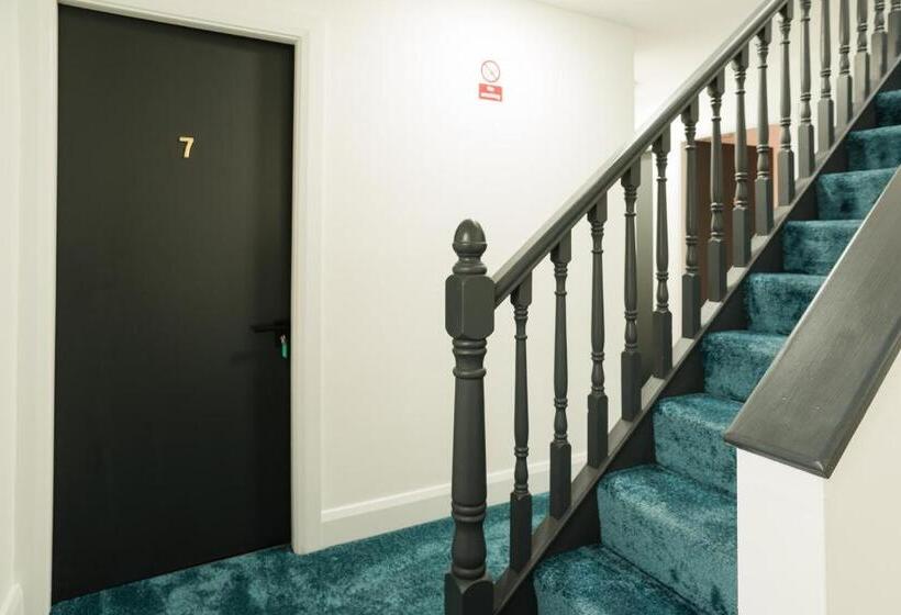 膳宿费 Westwood Court