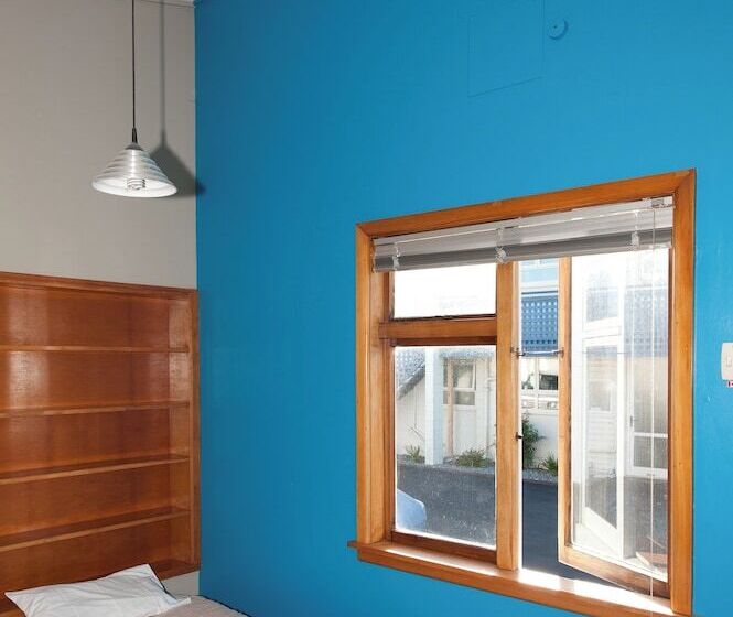 הוסטל 85 On Bealey