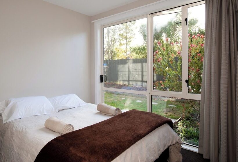 הוסטל 85 On Bealey