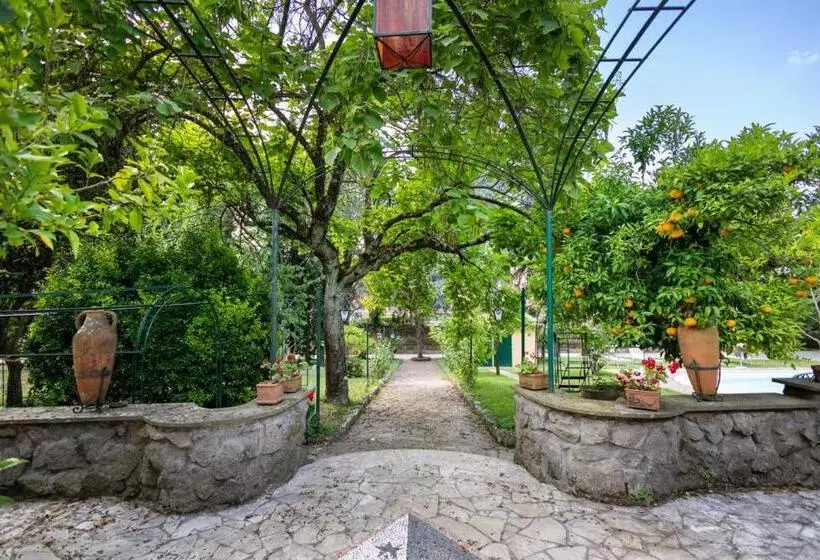 Aamiaismajoitus (B&B) Tenuta Dell Inviolata Guest House