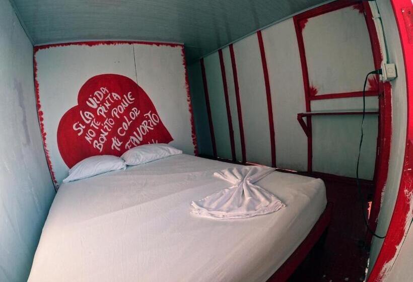 هتل Hostel Bunker Perú