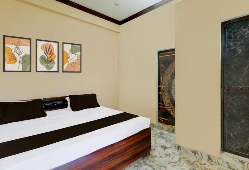 Hotel Oyo Kothi Roti