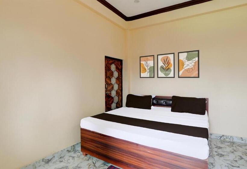 Hotel Oyo Kothi Roti