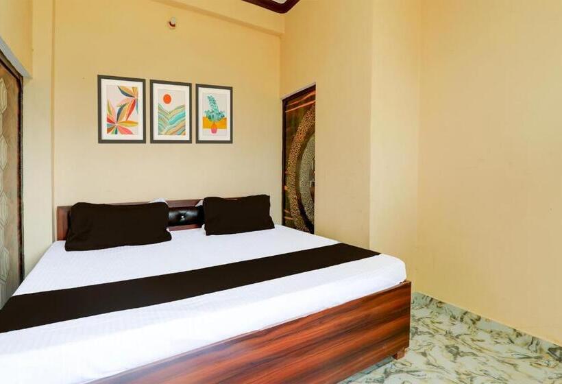 Hotel Oyo Kothi Roti