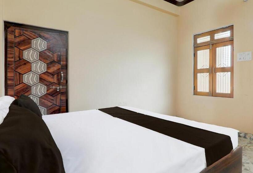 Hotel Oyo Kothi Roti