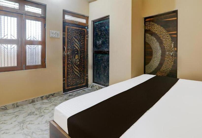 Hotel Oyo Kothi Roti