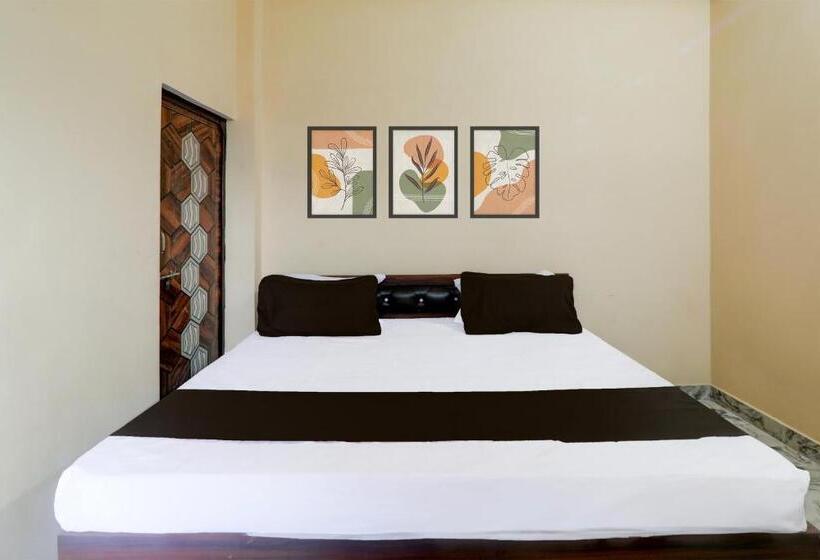 Hotel Oyo Kothi Roti