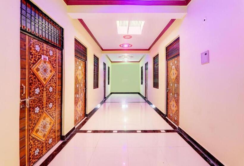 בית מלון כפרי Oyo Mandakini Galaxy