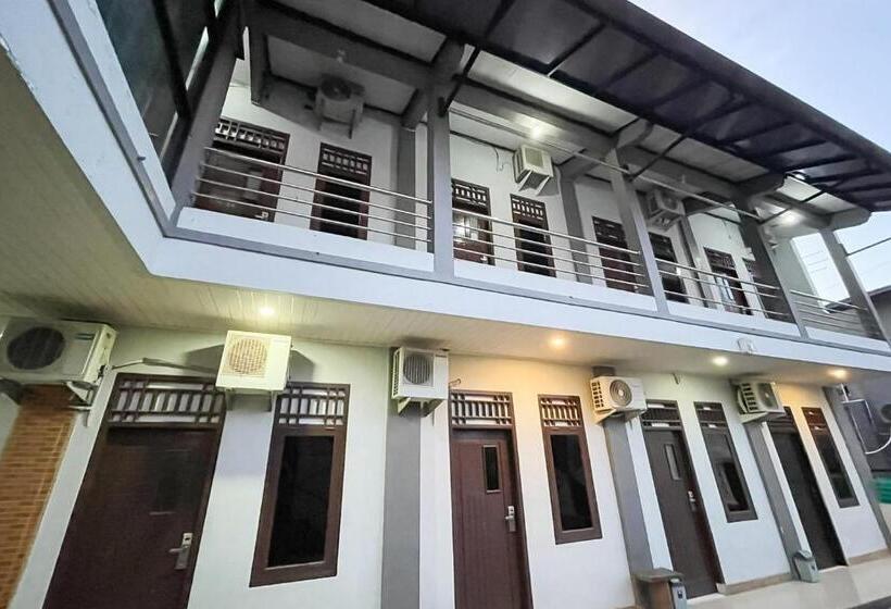 בית מלון כפרי Reddoorz Syariah Near Mall Of Serang
