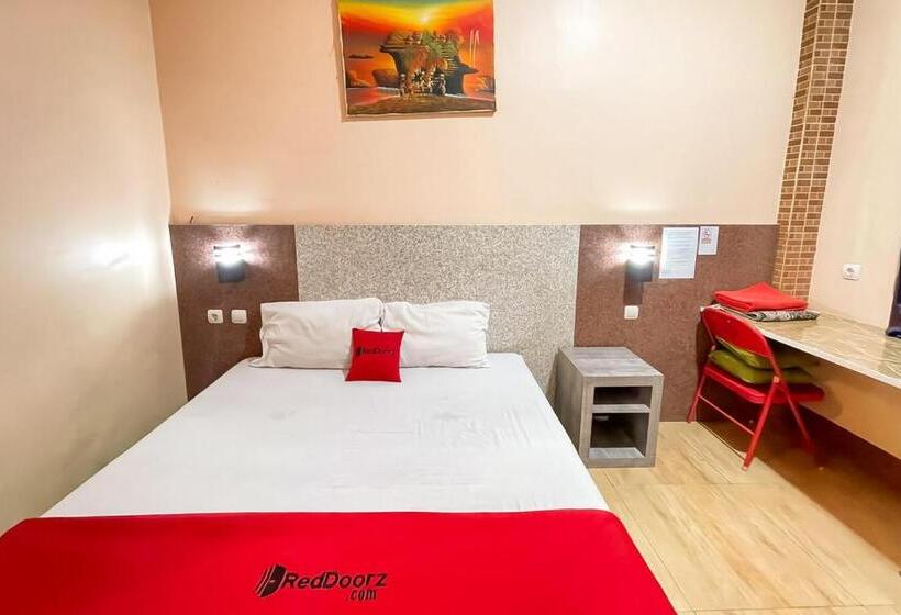 בית מלון כפרי Reddoorz Syariah Near Mall Of Serang