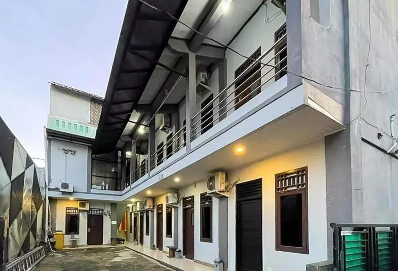 ホテル Reddoorz Syariah Near Mall Of Serang