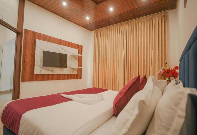 ホテル Tapovan Resorts