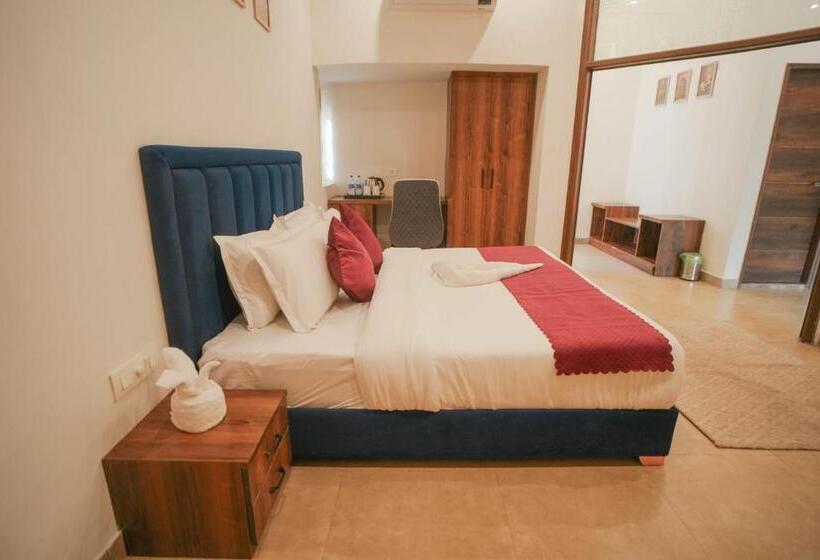 ホテル Tapovan Resorts