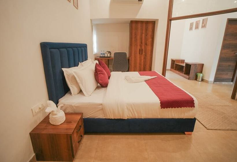 ホテル Tapovan Resorts