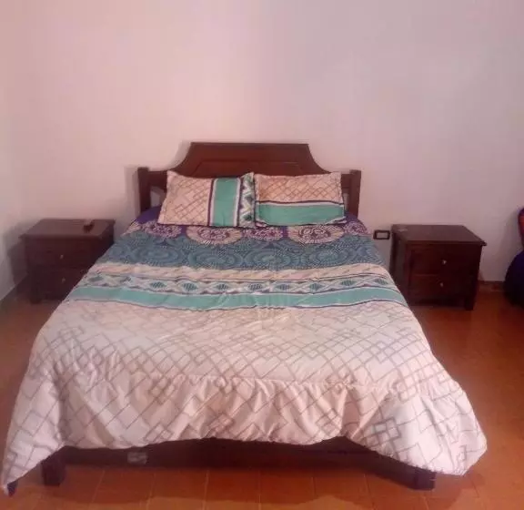 ペンション Hostal Ml Las Tres B