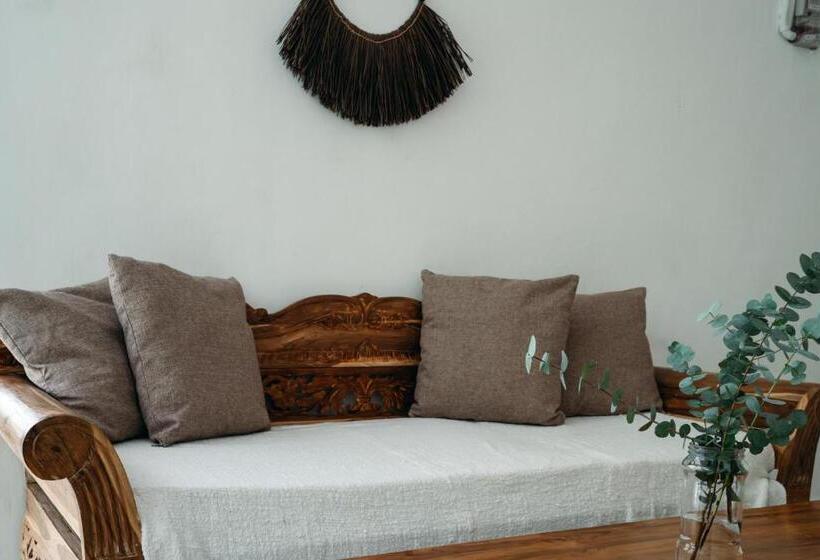 펜션 Jero D Kawan House