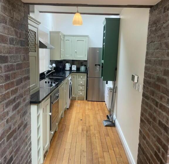 پانسیون Marguerita Villas