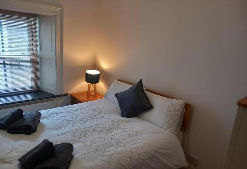 پانسیون Marguerita Villas