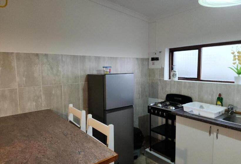 بنسيون Seaview Sunsets