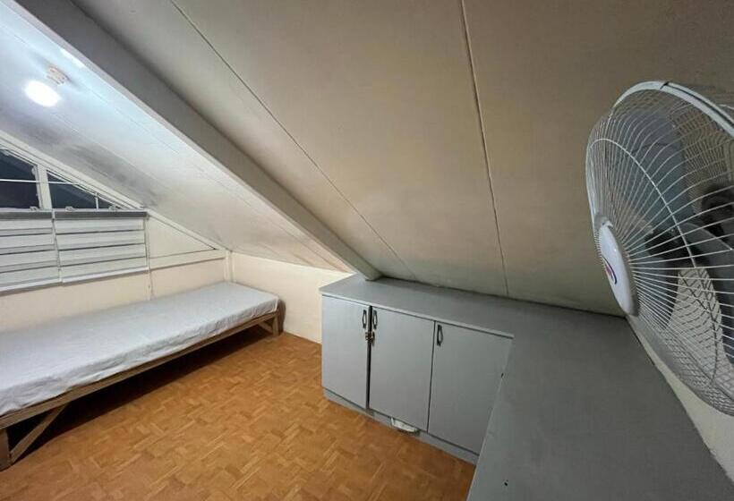 פנסיון Spanish Style Guest House