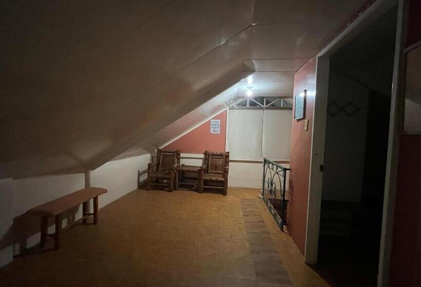 פנסיון Spanish Style Guest House