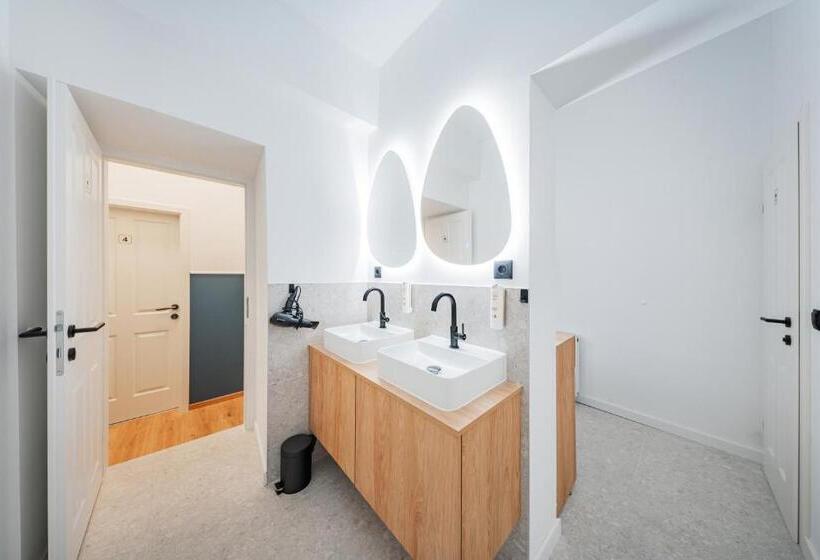 هاستل Rivé By Home1