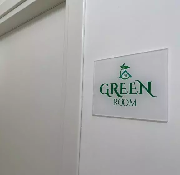 ベッドアンドブレックファースト The Green Leaves